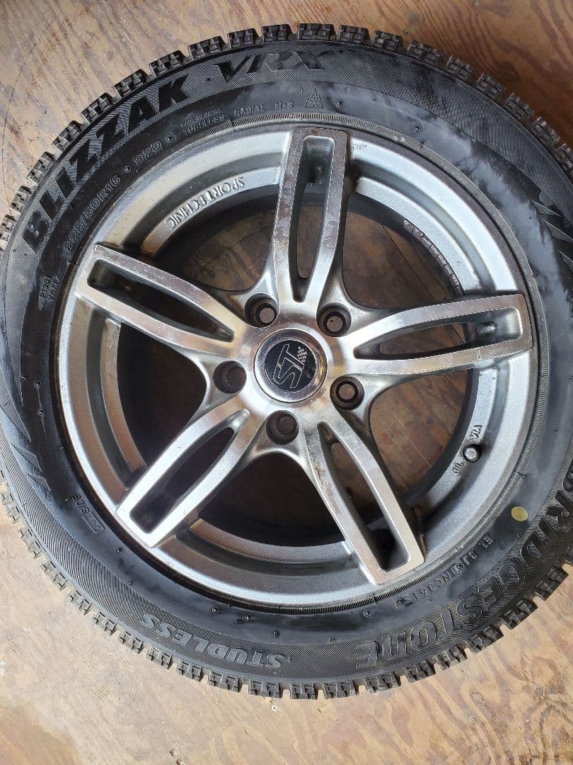 225/50R16 BLIZZAK VRX BMW3シリーズ　スタッドレス１本