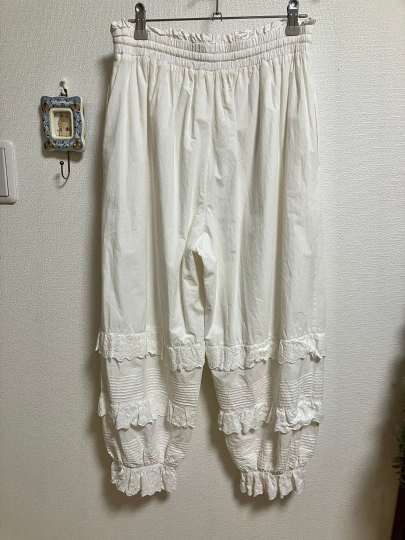 Dot & Stripes ブロードレースピンタックフリルパンツ