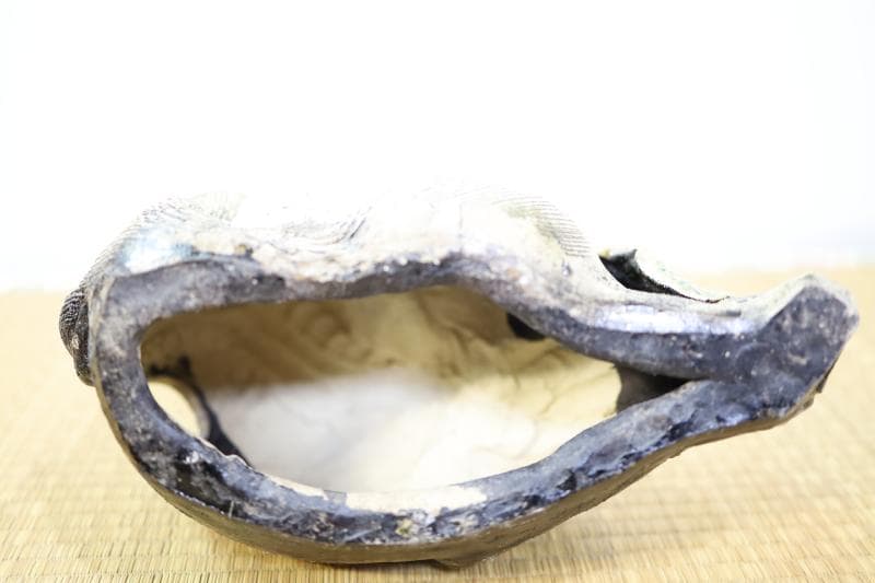 ◆信楽焼　珍しい女の狸さん　長さ32㎝ 　置物