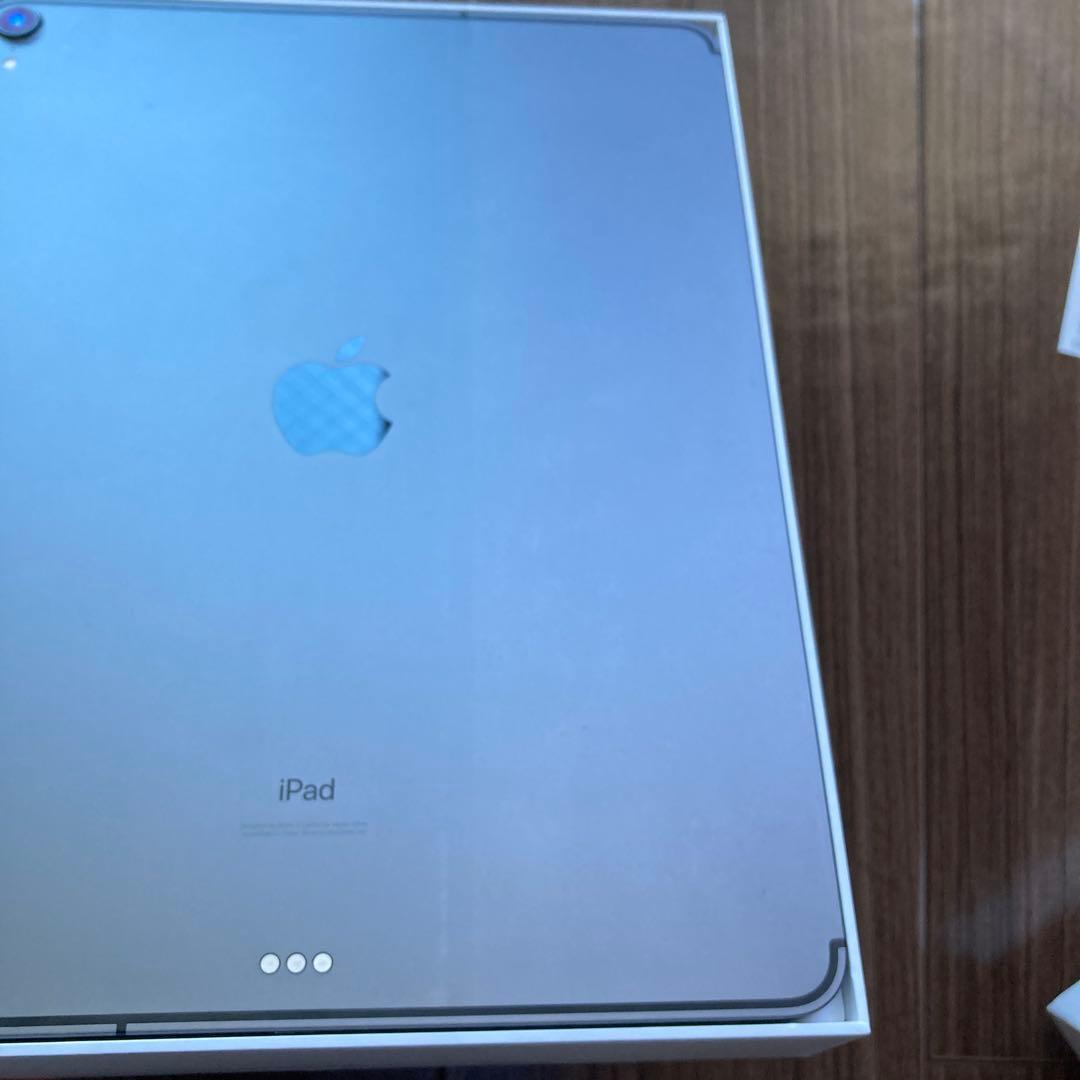 iPad Pro 12.9（第３世代）256GB Wi-Fi+セルラー