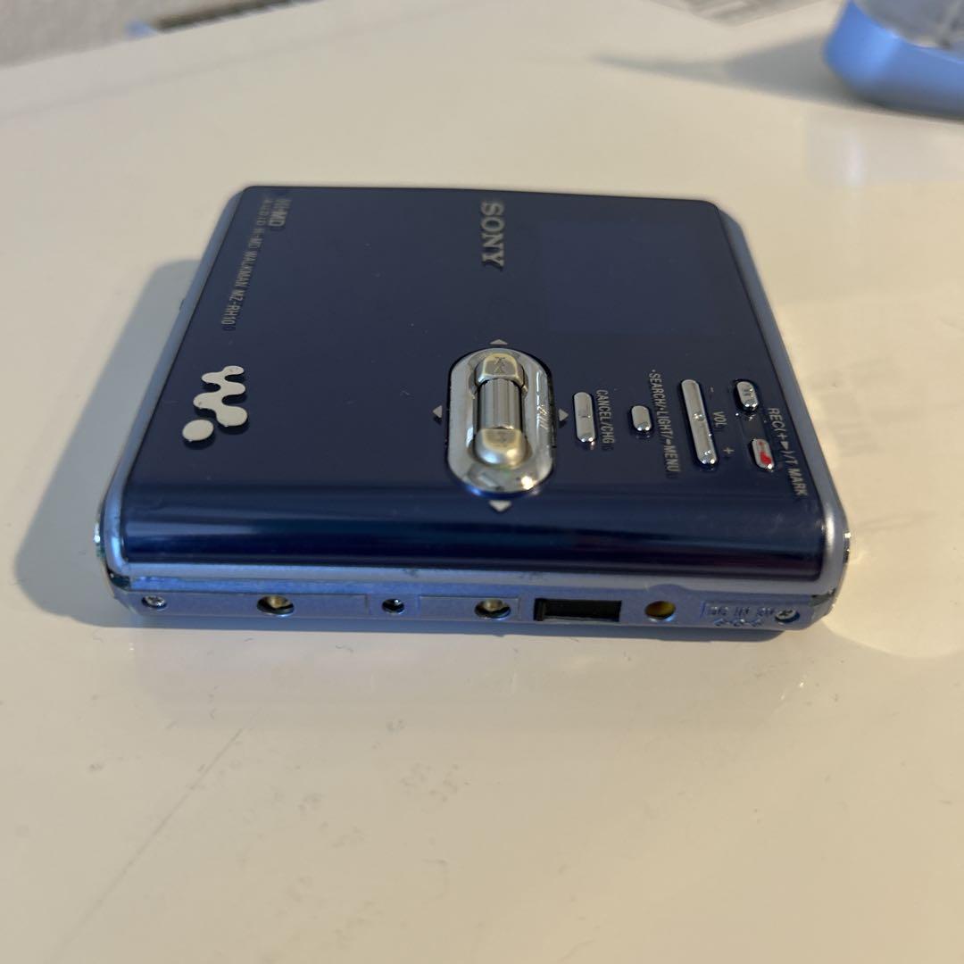 SONY ポータブルMDプレーヤー 充電器付き　mz-rh10