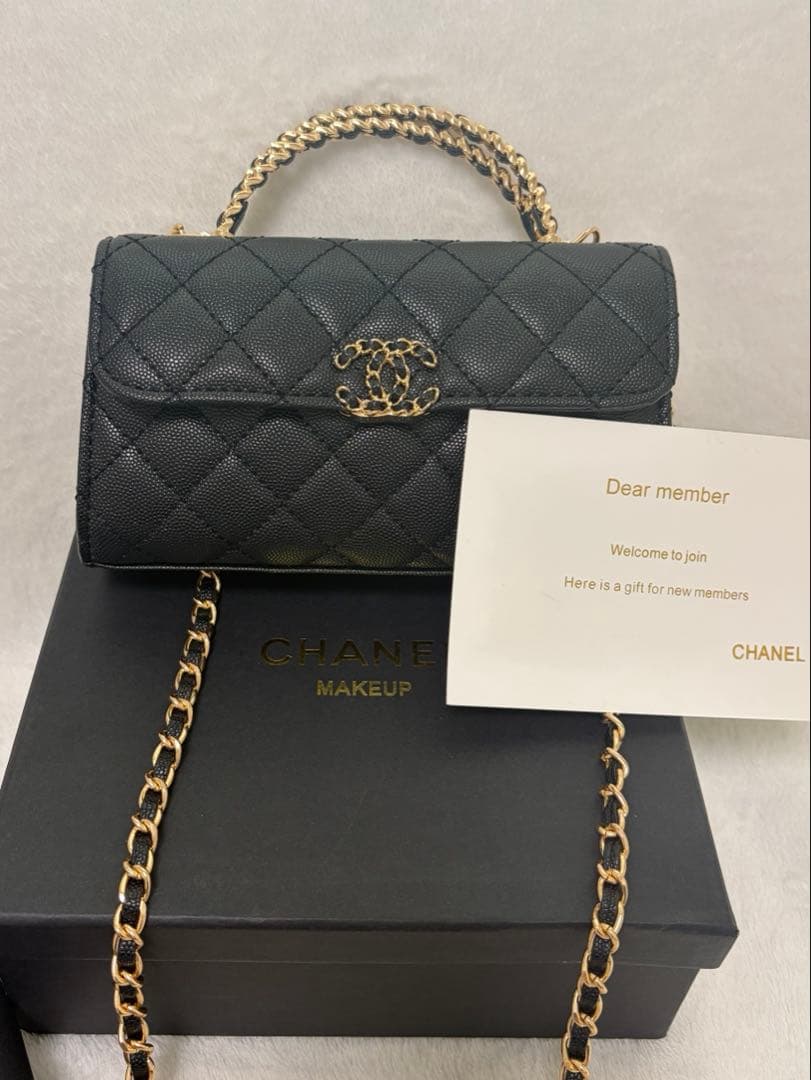 CHANEL ブラック キルティング バッグ
