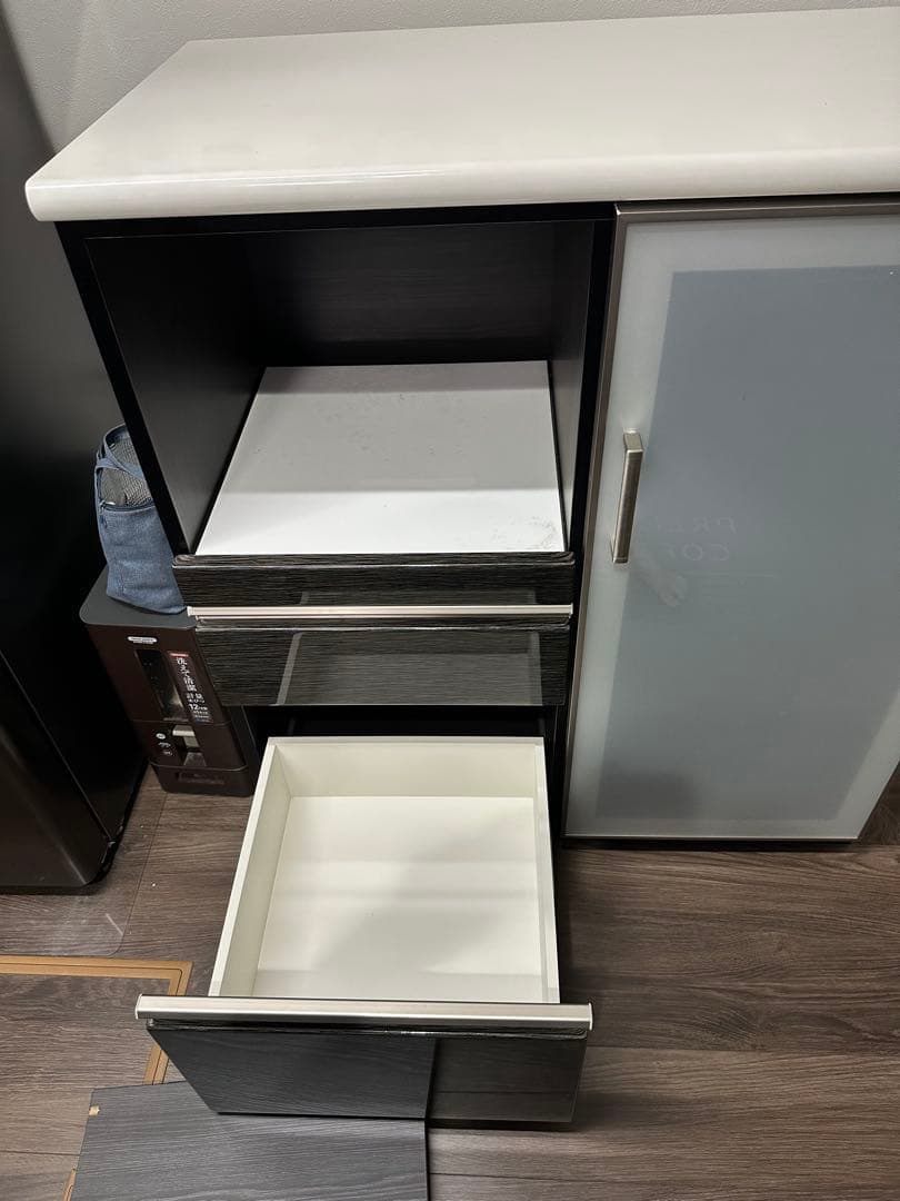 【値下げ可能】コンパクト食器棚 ホワイト ブラック