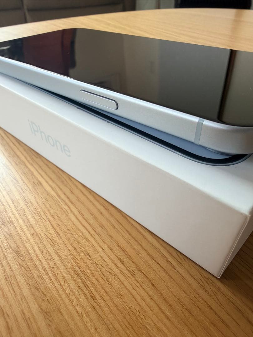 Apple iPhone 15 128G ブルー 本体　バッテリー状態87%