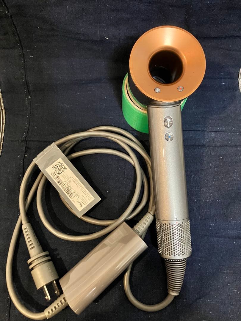 【人気色☀︎美品】dyson ダイソン ヘアドライヤー メンテ品 HD08