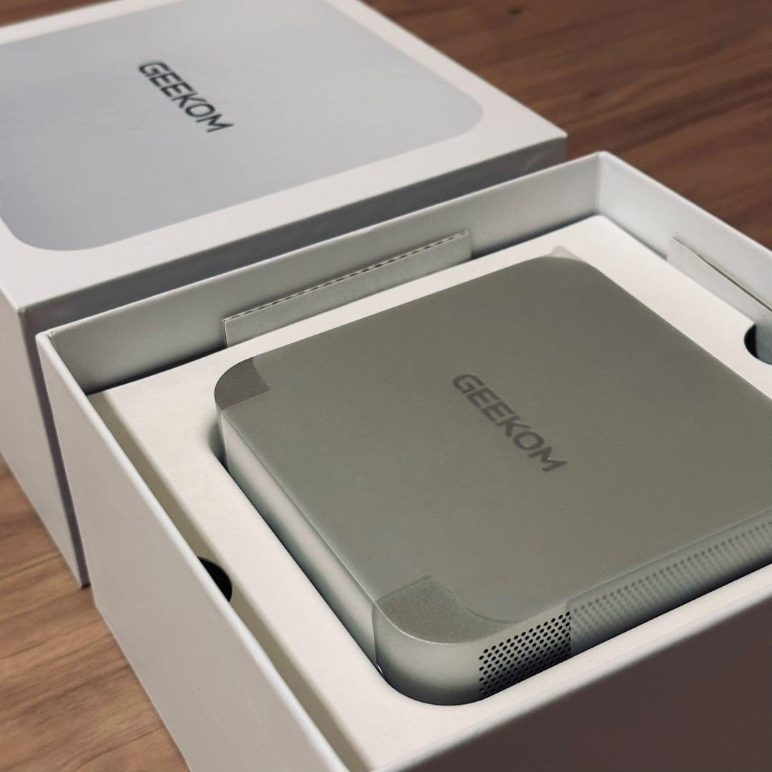 GEEKOM A6 ミニPC 新品 R7-6800H 1TB SSD