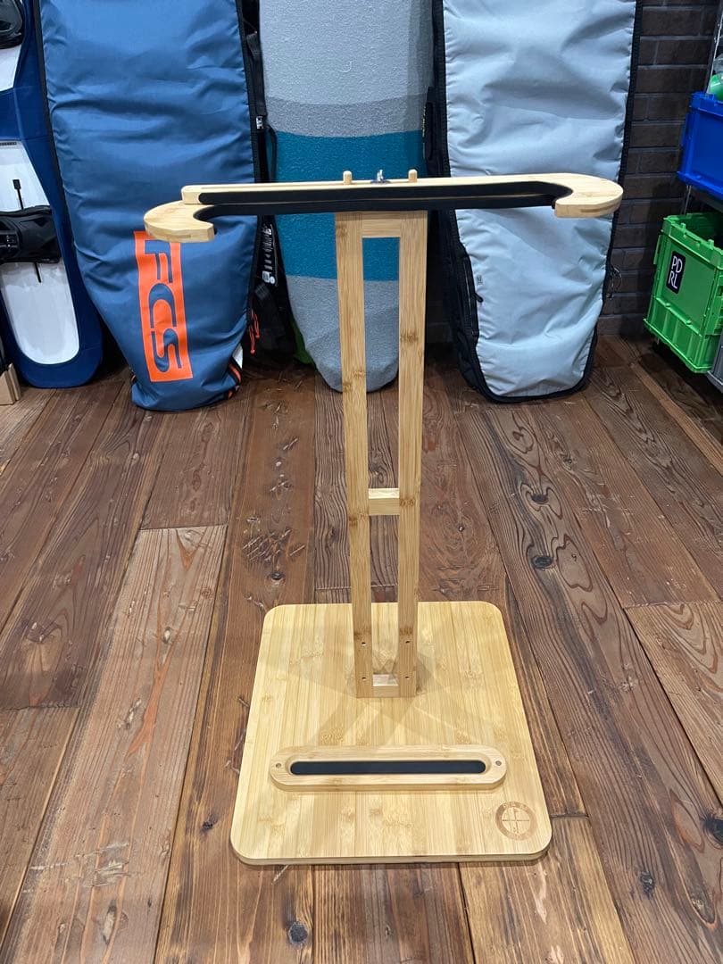 新古品　BAMBOO サーフボードスタンド