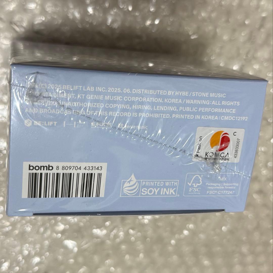 ILLIT イヤモニ風イヤホン 未開封品