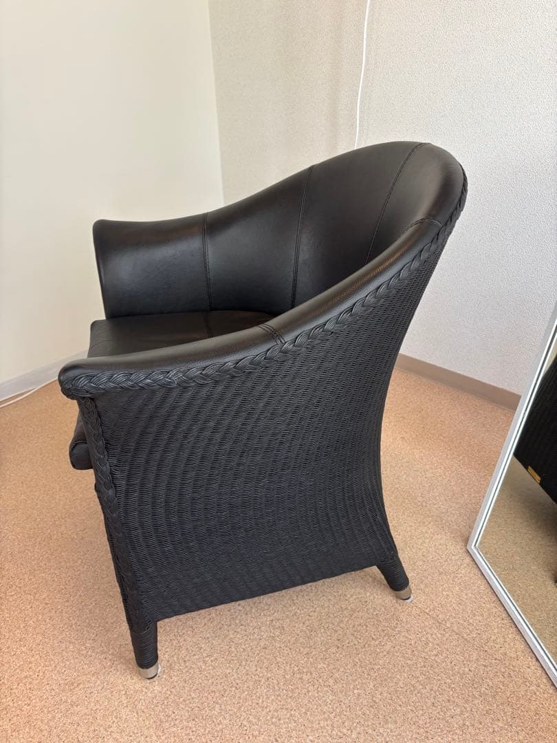 週末値下げ♩ロイドルーム本革1人掛けソファ