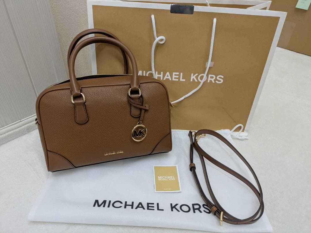 【新品未使用】マイケルコース THOMPSON ぺブルレザー ミディアム