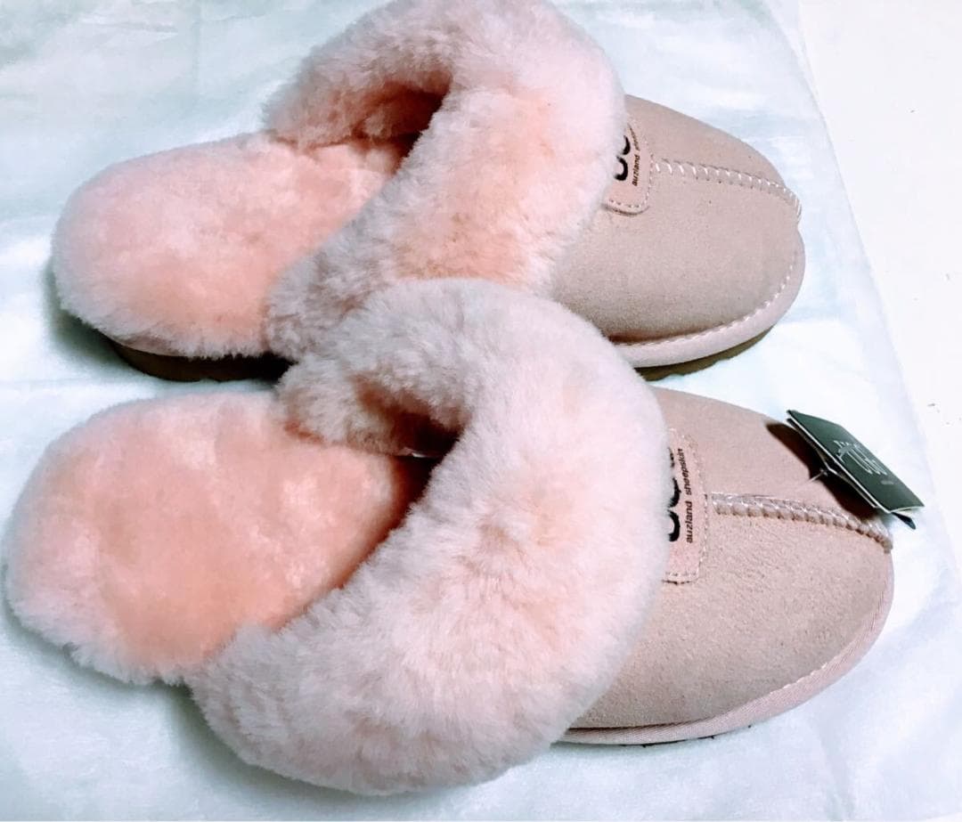 UGG Australia アグ* スリッパ pink 新品・未使用・タグ付