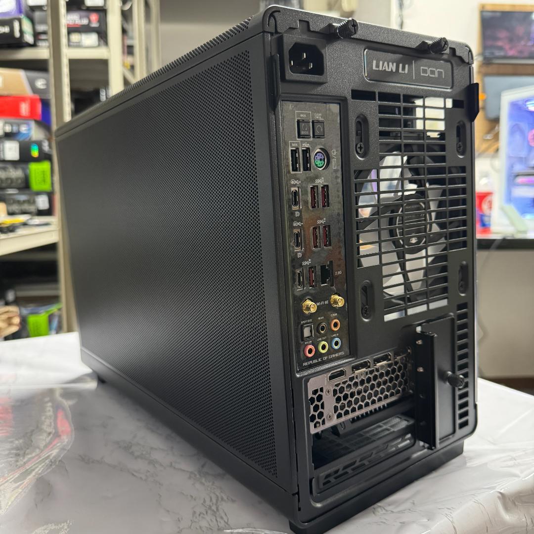 ゲーミングPC/7950X RTX4070Ti 32GB NVMe 1TB