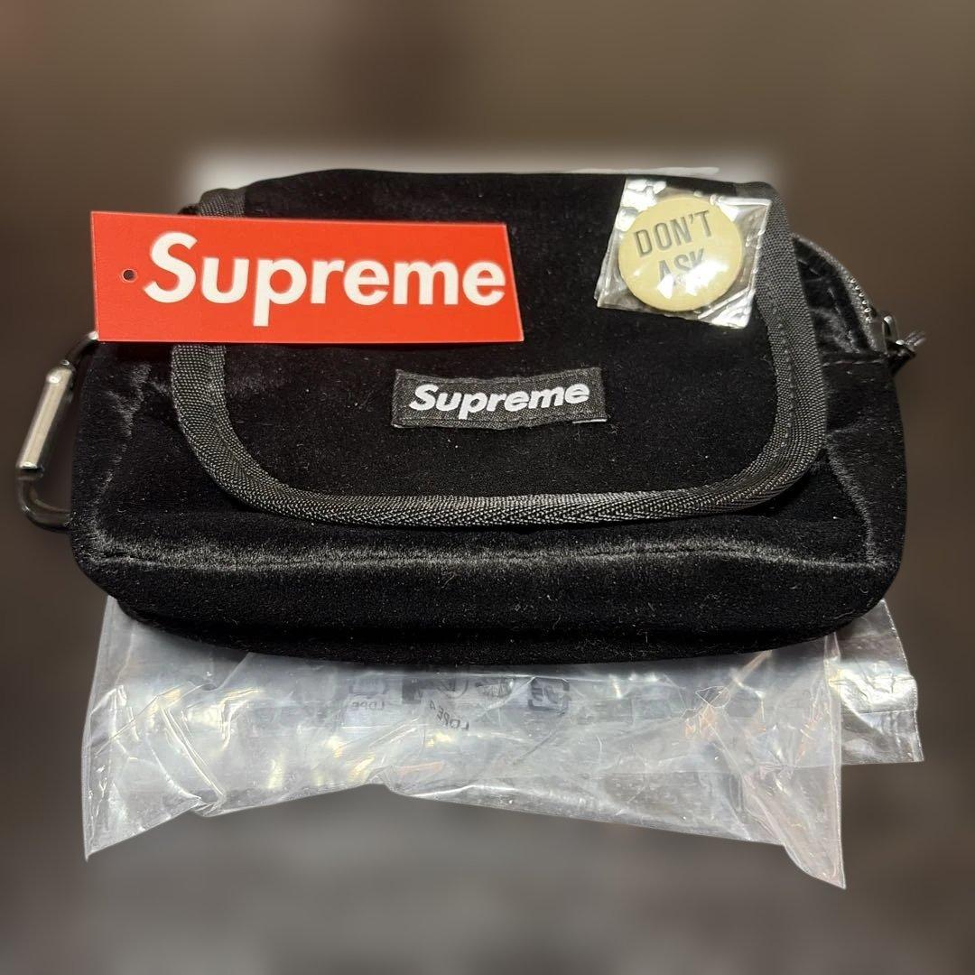 Supreme Velvet Mini Pouch Black シュプリーム