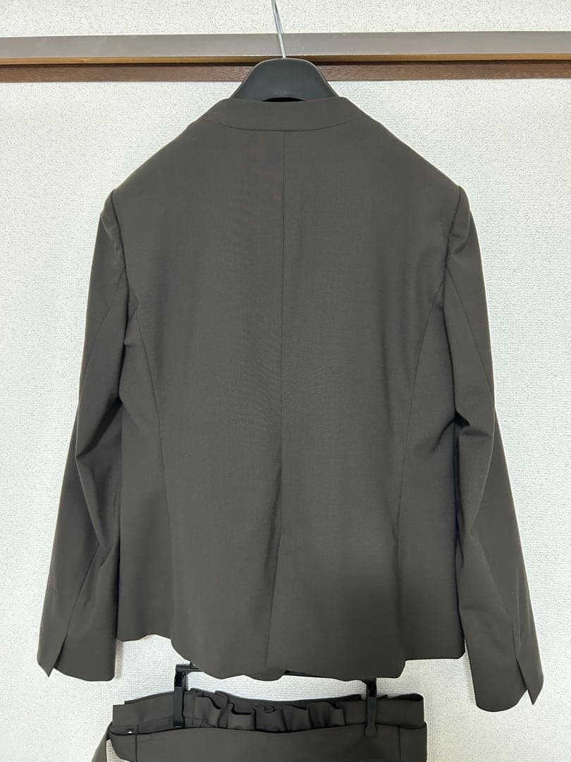 カチリラ　Dノーラペルジャケット　スカート　セットアップ