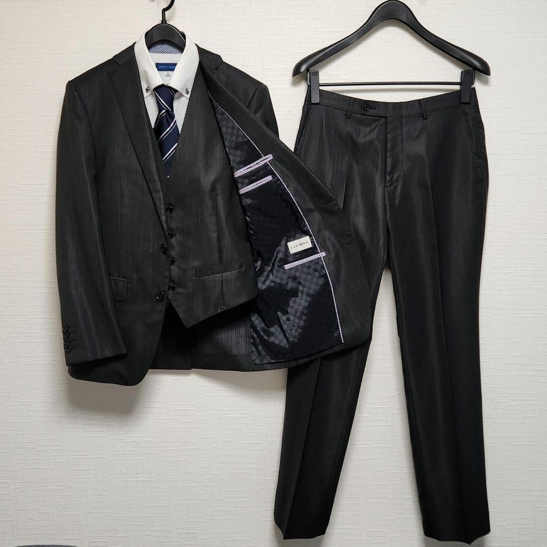 アオキ　レミュー　メンズスーツ　スリーピース　ダークグレー　ストライプ　光沢生地