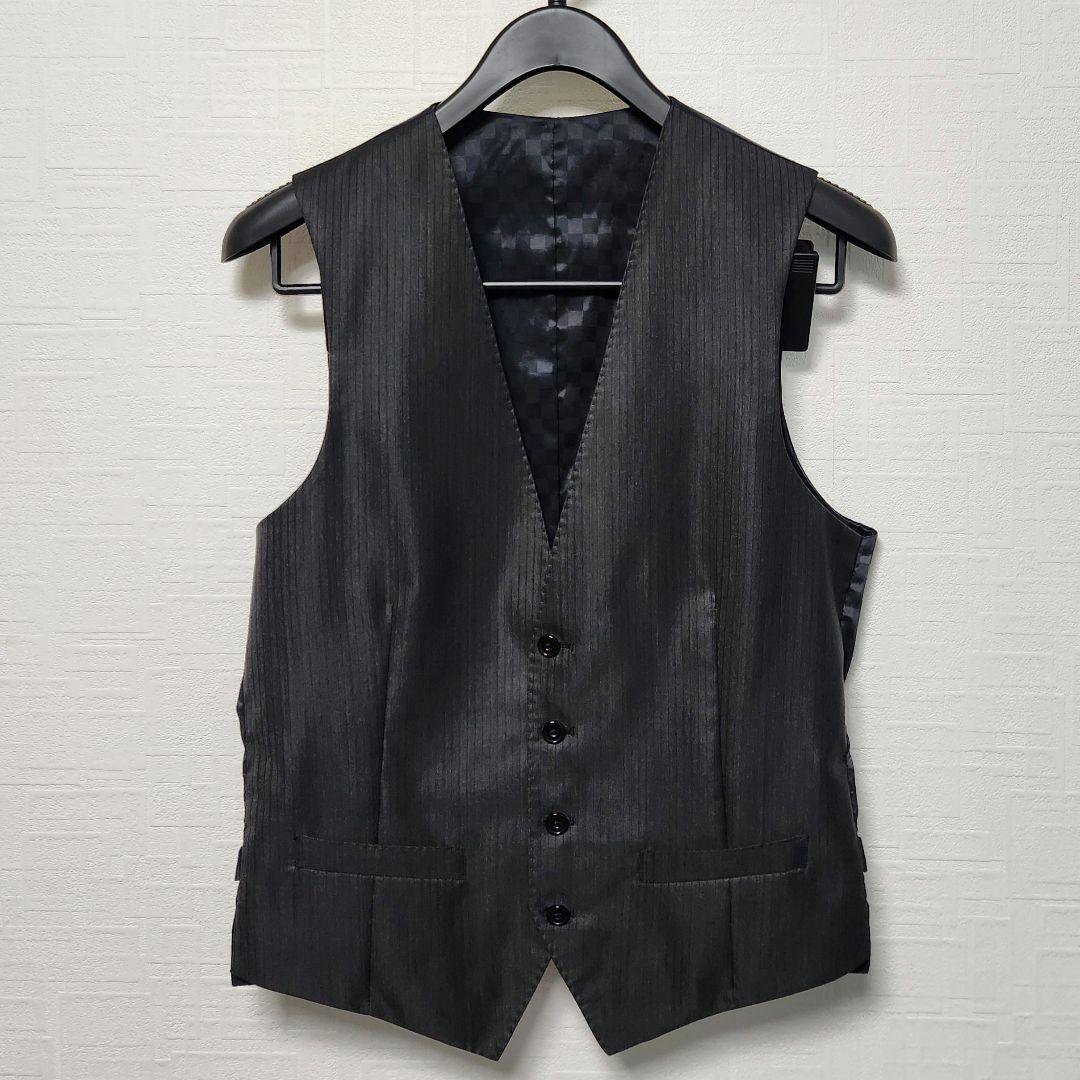 アオキ　レミュー　メンズスーツ　スリーピース　ダークグレー　ストライプ　光沢生地