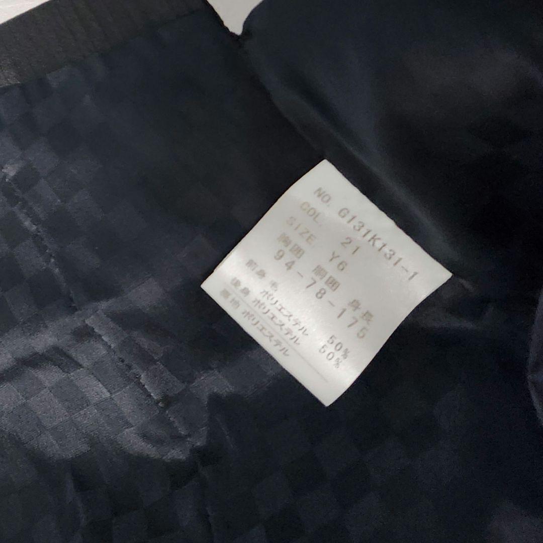 アオキ　レミュー　メンズスーツ　スリーピース　ダークグレー　ストライプ　光沢生地