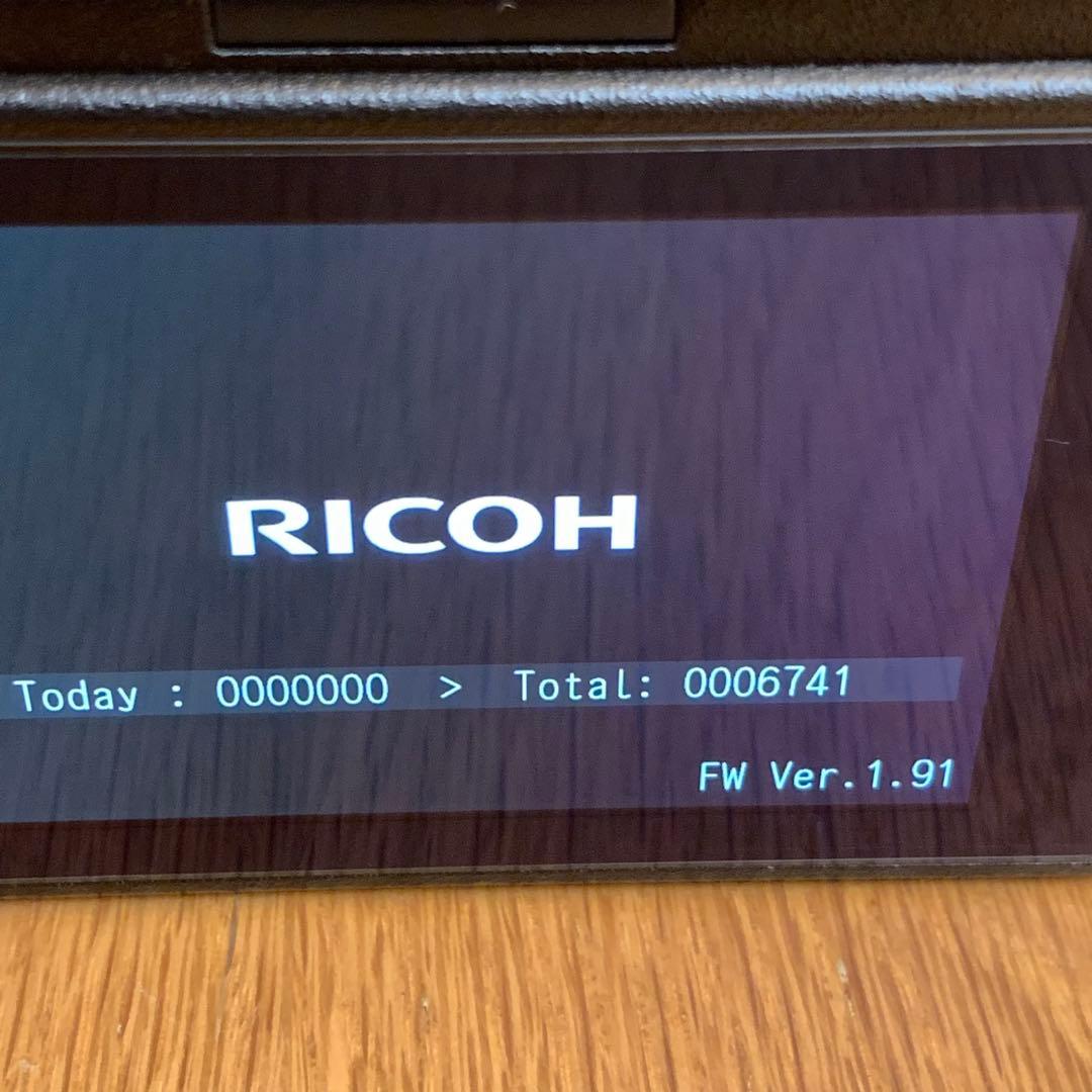 ワンオーナー RICOH GR III コンパクトデジタルカメラ