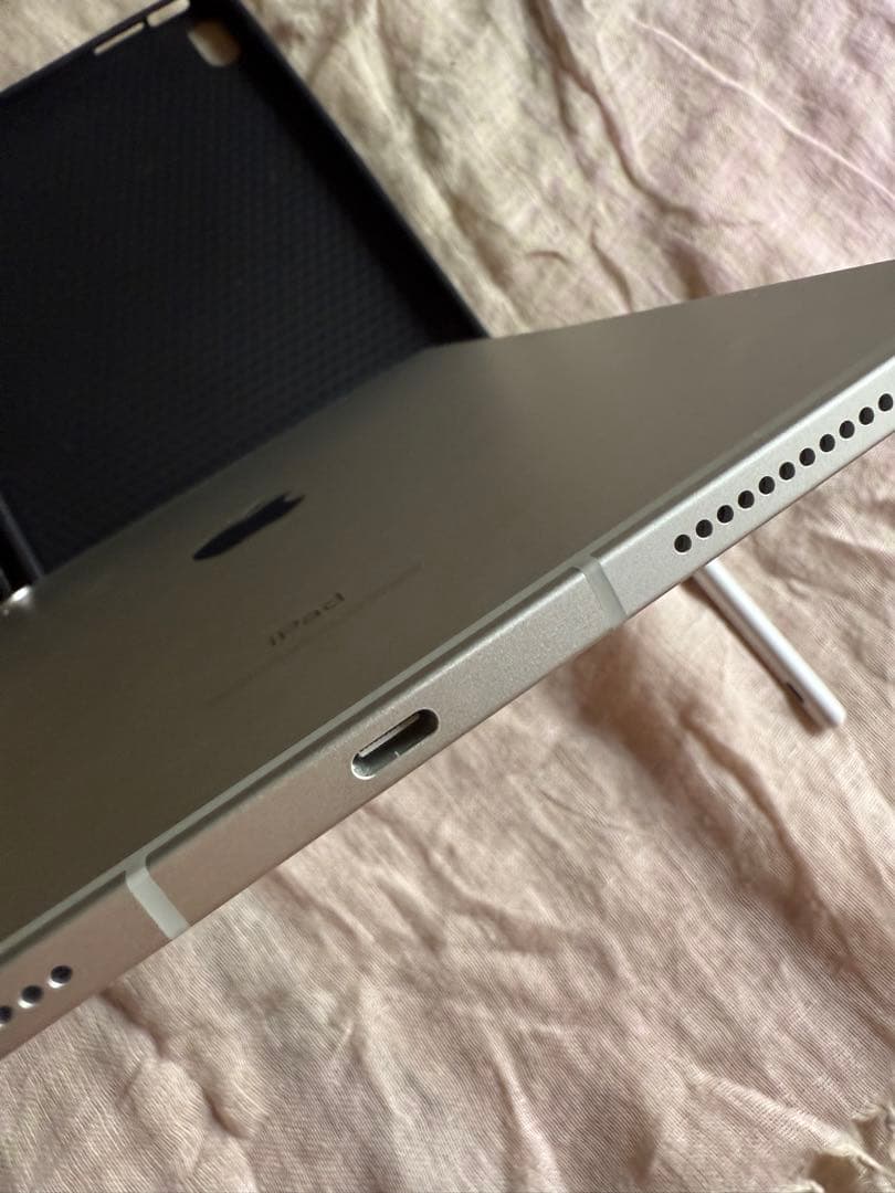 iPad (第10世代)セルラー シルバー