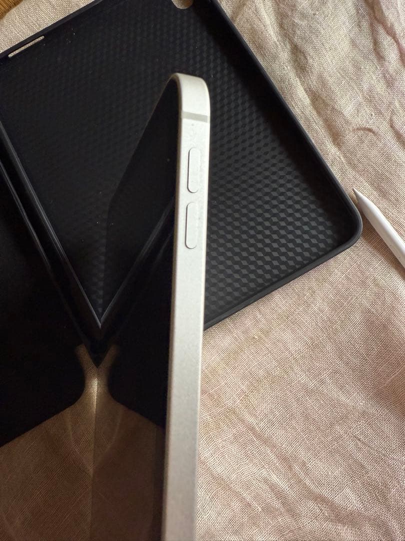 iPad (第10世代)セルラー シルバー