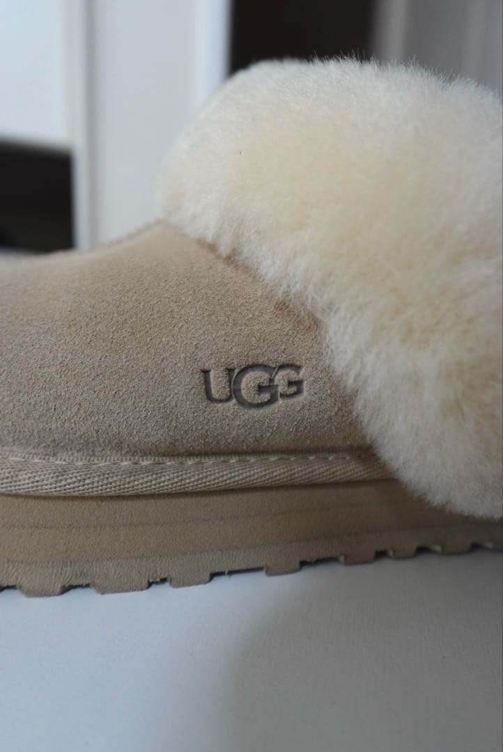 【美品】UGG ディスケット　サンド24.5cm