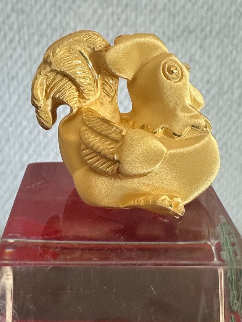 「金の鶏の置物 」22K 3.19g付き