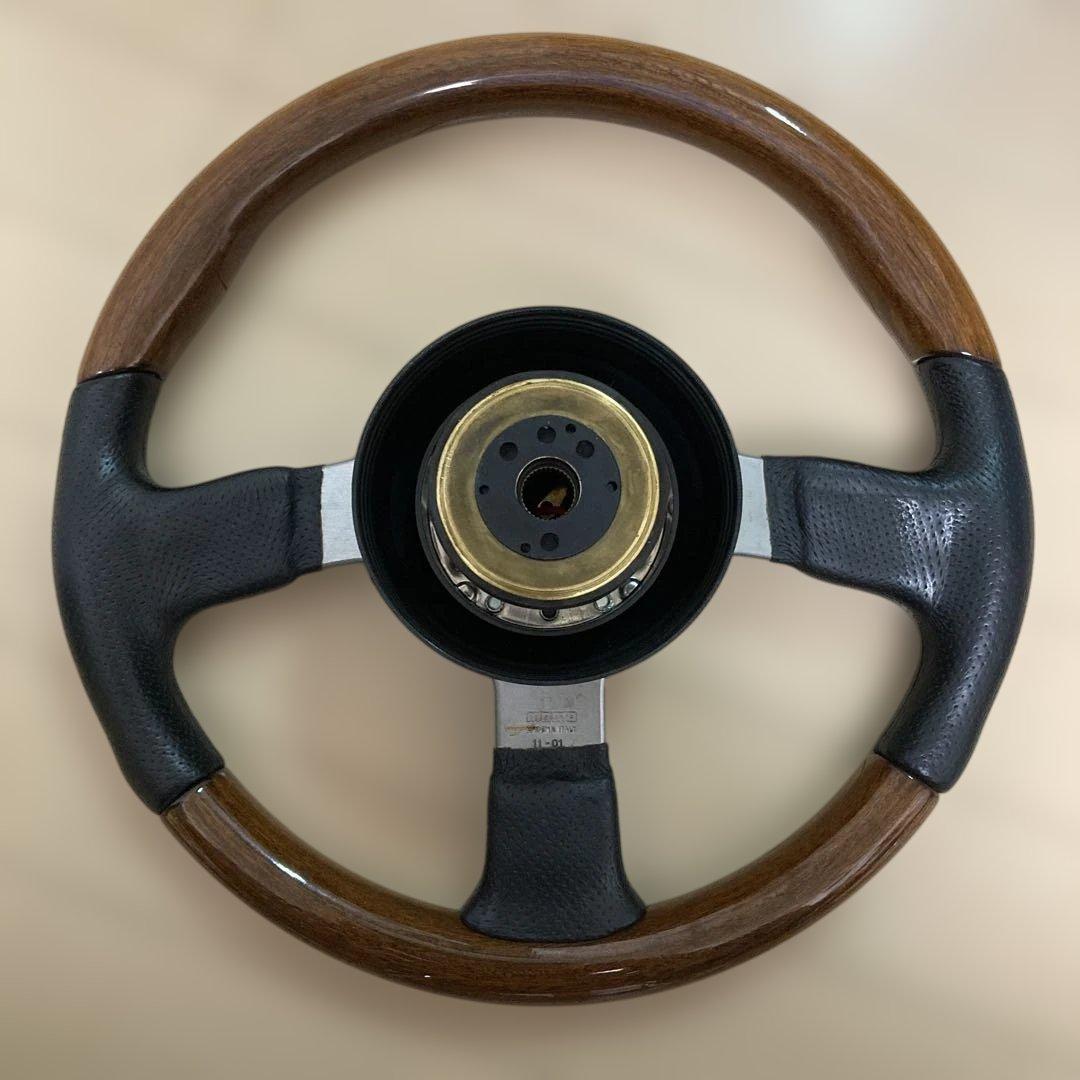 momo ステアリング・ハンドル本体