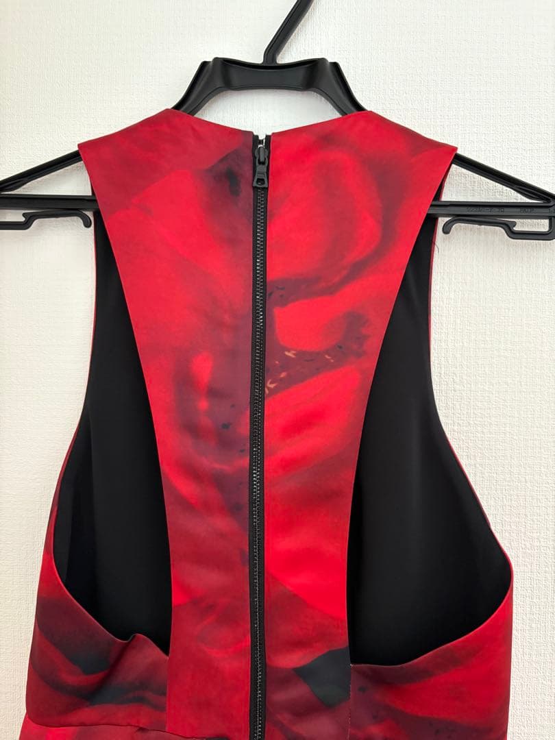 【新品タグ付き】ALICE + OLIVIA ミニドレス 赤 花柄