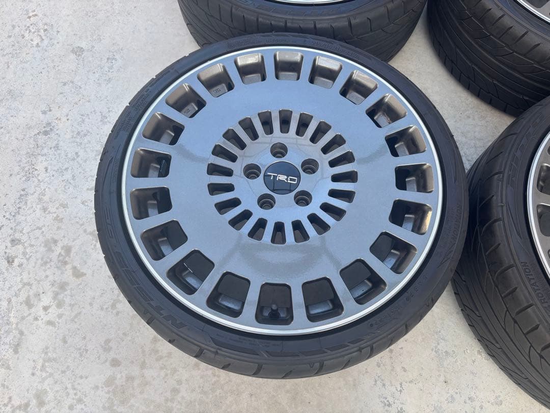 TRD タイヤ4本18x7.5 5H +48PCD100