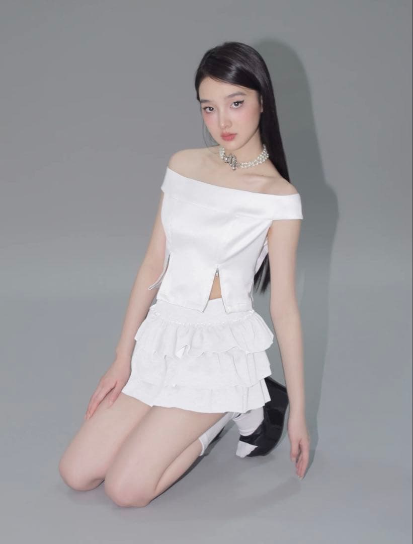 ANDWANG ♡ Kirakira frill mini skirt