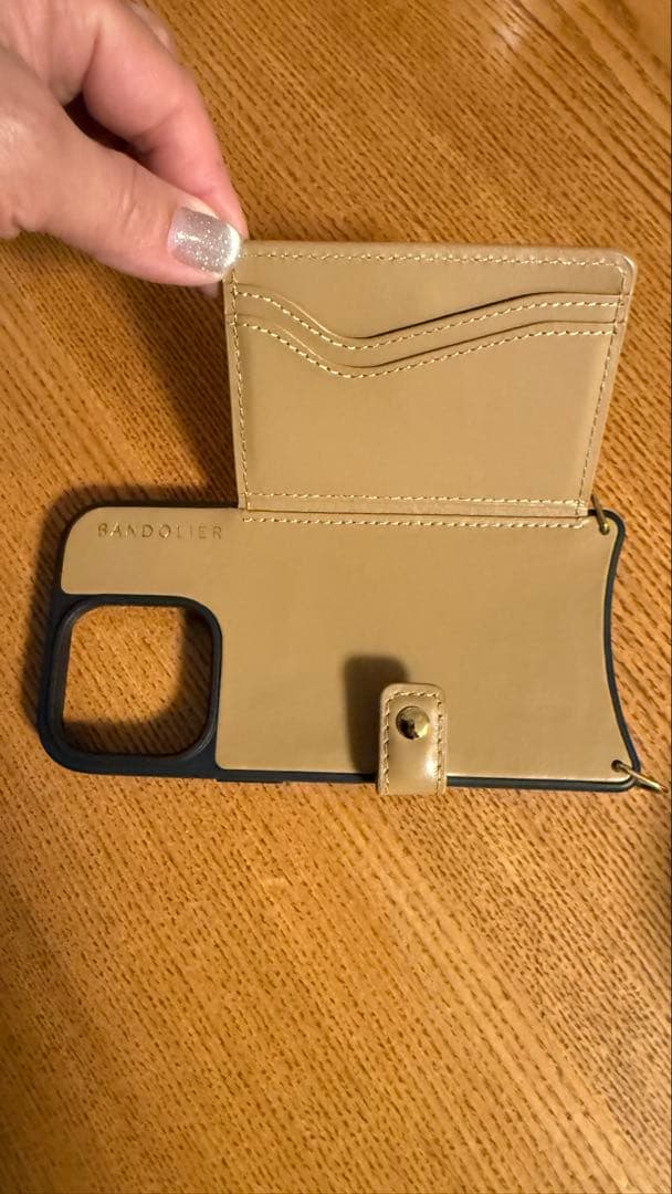 BANDOLIER iPhone16プロ ミラ マグセーフ タン