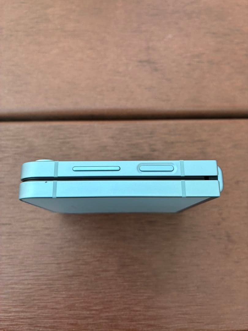 galaxy z flip 6 ブルー【メイン画面及びバッテリー新品】