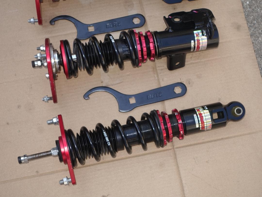 美品 ブリッツ 車高調 ZZ-R brz zn6 86 zc6 zd8 zn8