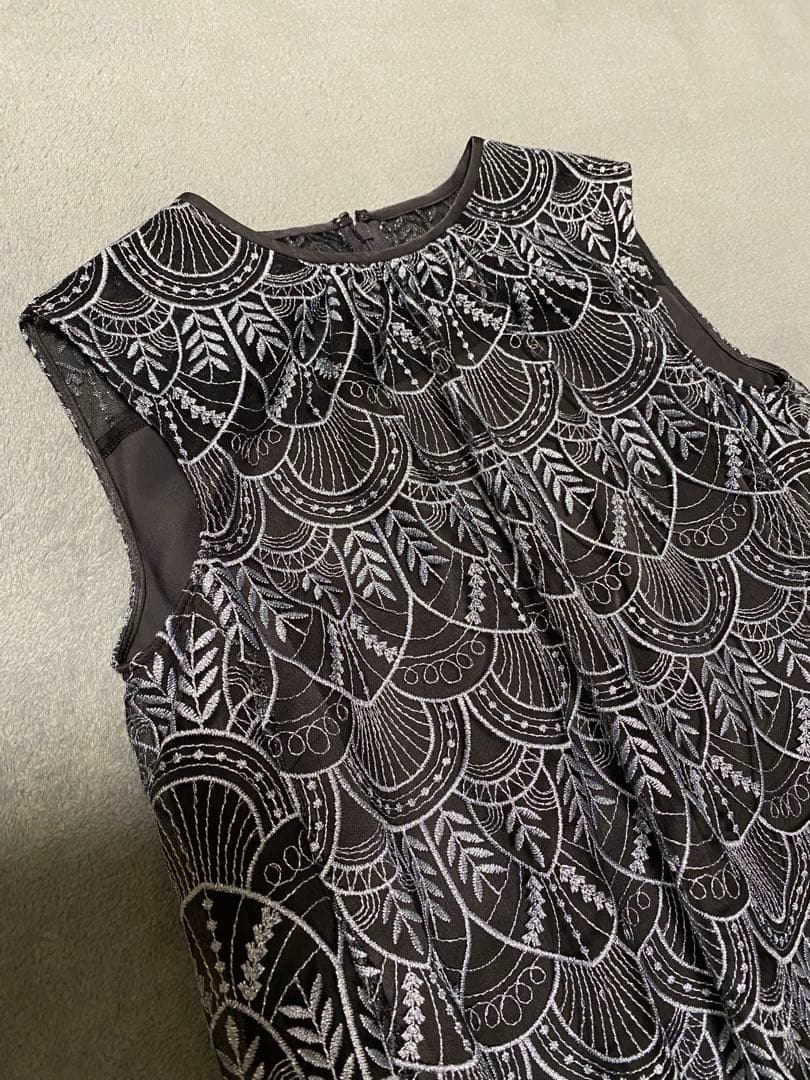 【現行販売品】美品 ANAYIラメチュールレーステントラインワンピース シルバー