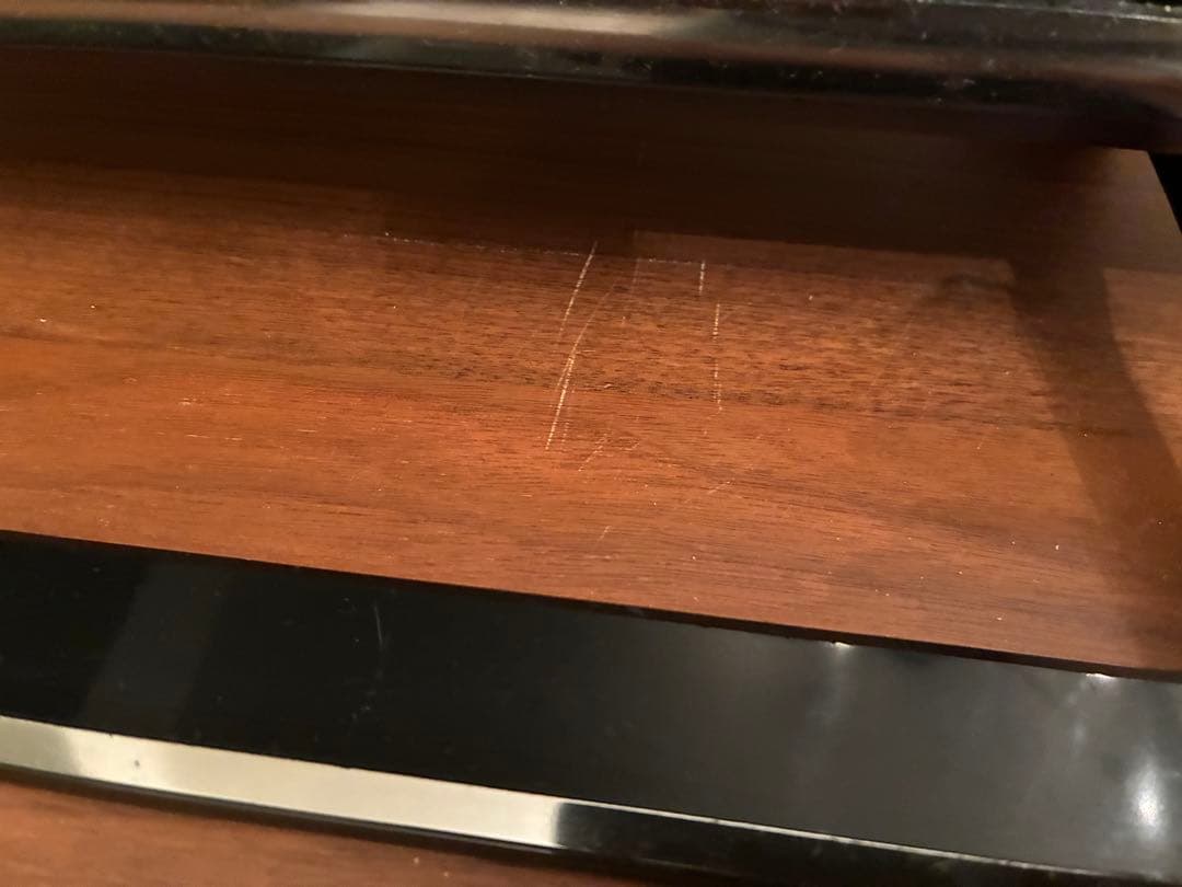 カリモクローボード（テレビ台）　Ｈ１８６２７ＸＲＧ　ウォールナット