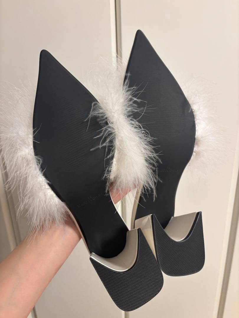 meltthelady ポインテッドファーミュール ホワイト