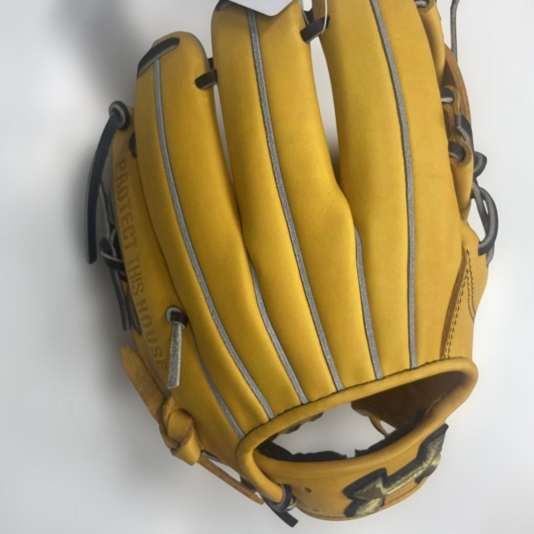 レア Under Armour TWIL イエローグローブ 内野手 袋付き