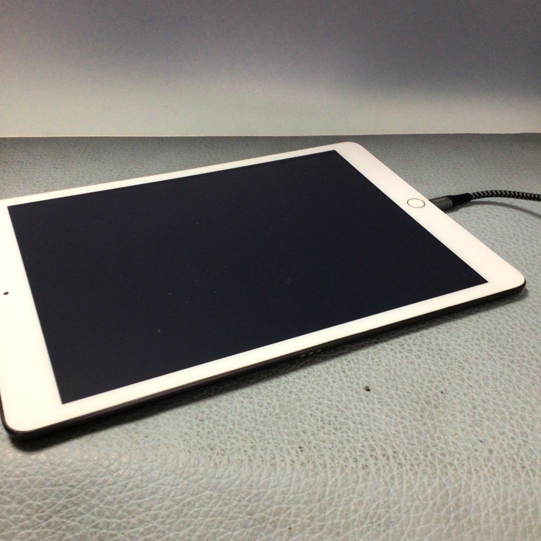 iPad 第7世代 32G wifi+ sim Gray バッテリー新品100%