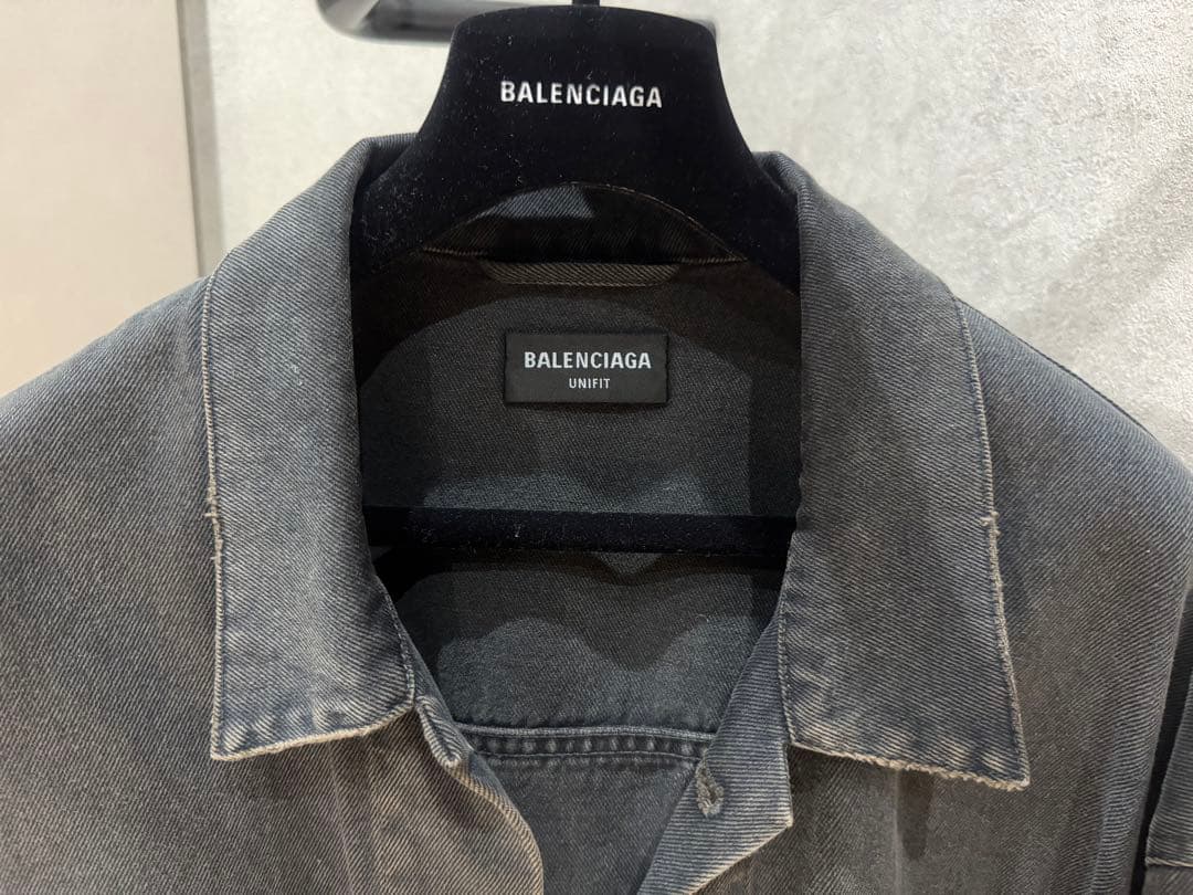 BALENCIAGA スプレーデニムジャケット バギーパンツバッグスニーカー
