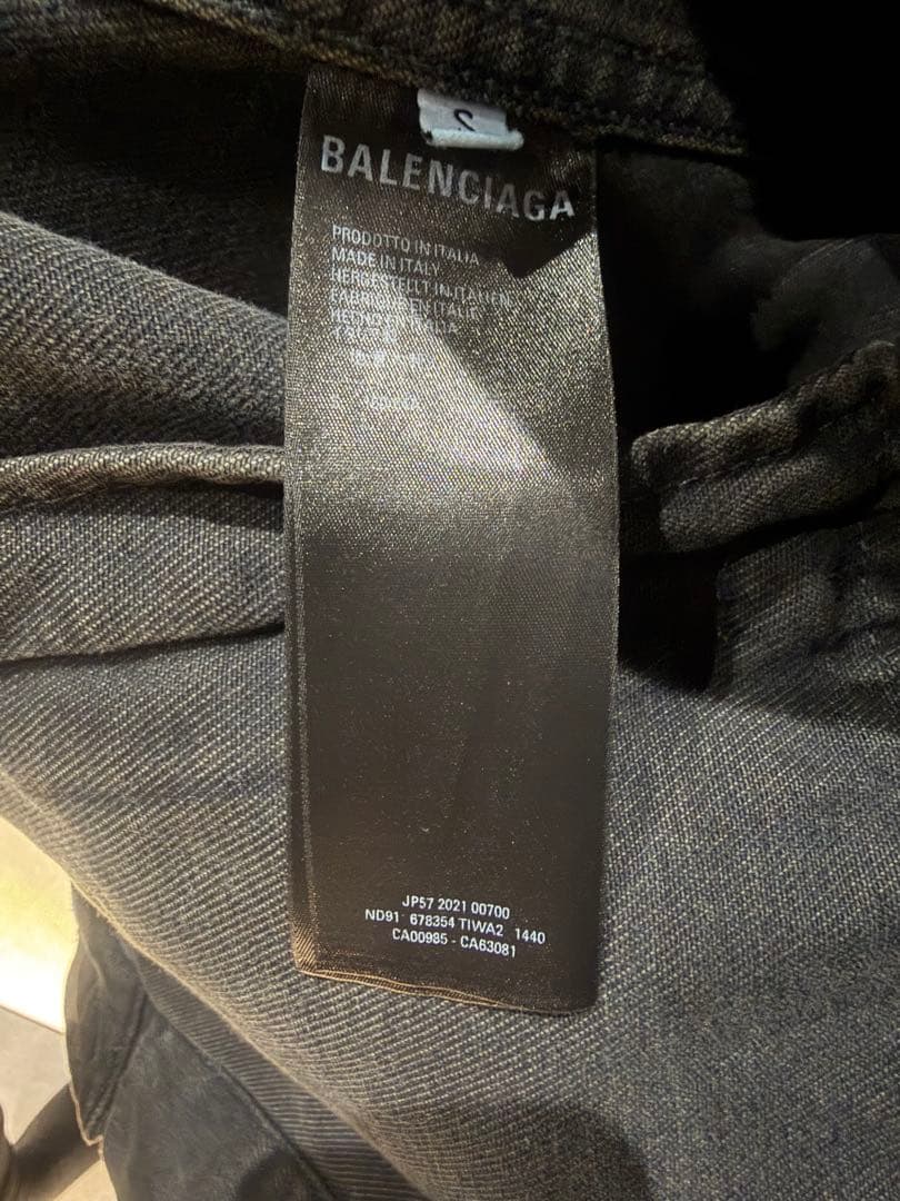 BALENCIAGA スプレーデニムジャケット バギーパンツバッグスニーカー