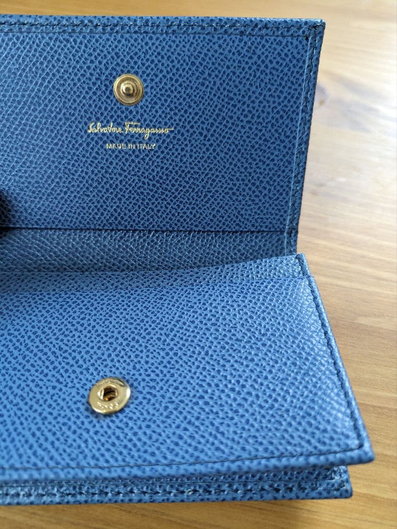 フェラガモ　ブルー　レザー　カード入れ　名刺入れ 　Ferragamo