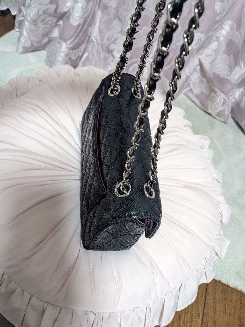 チェーンショルダーバック/黒×シルバー金具