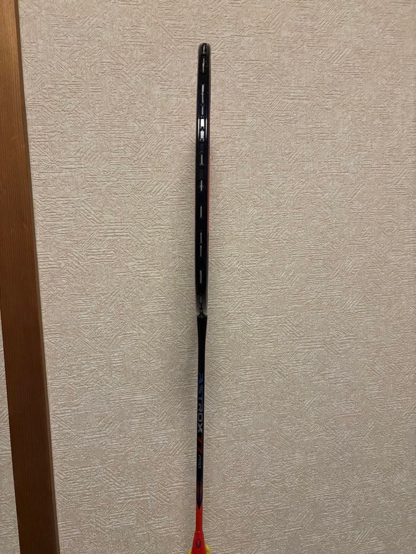 競技用バドミントンラケット ヨネックスアストロクス77pro