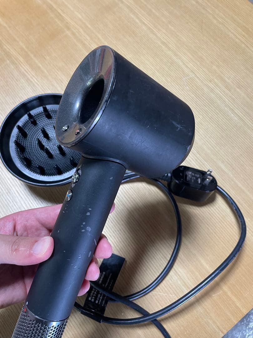 Dyson ドライヤー　ブラック