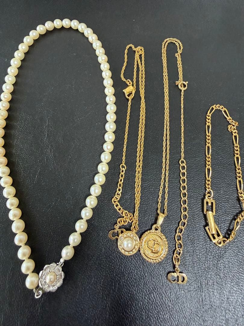 ネックレスとおまけブレスレット