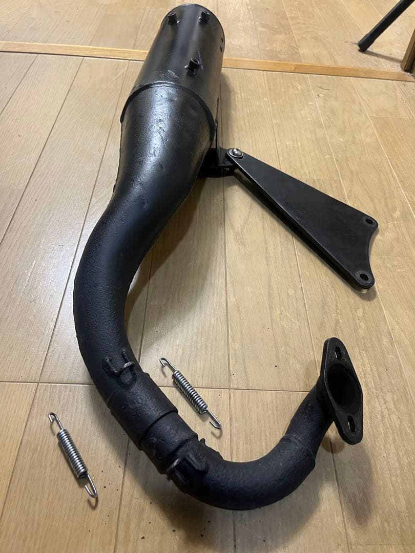 DAYTONA マフラー 金属製 スプリング付