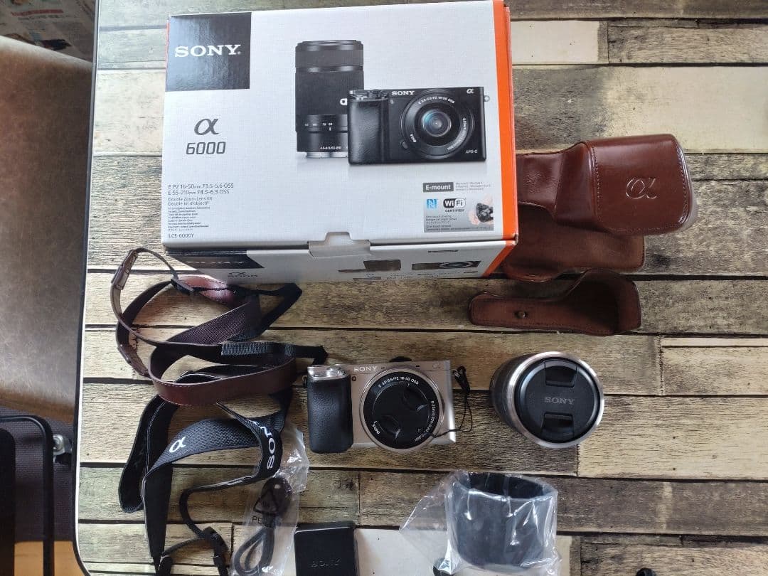 SONY α6000 ミラーレス一眼カメラ　ダブルズームレンズキット