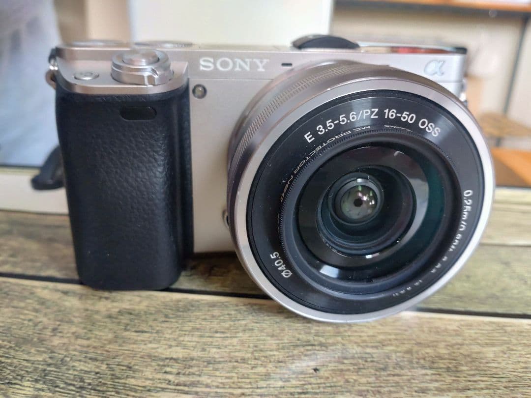 SONY α6000 ミラーレス一眼カメラ　ダブルズームレンズキット