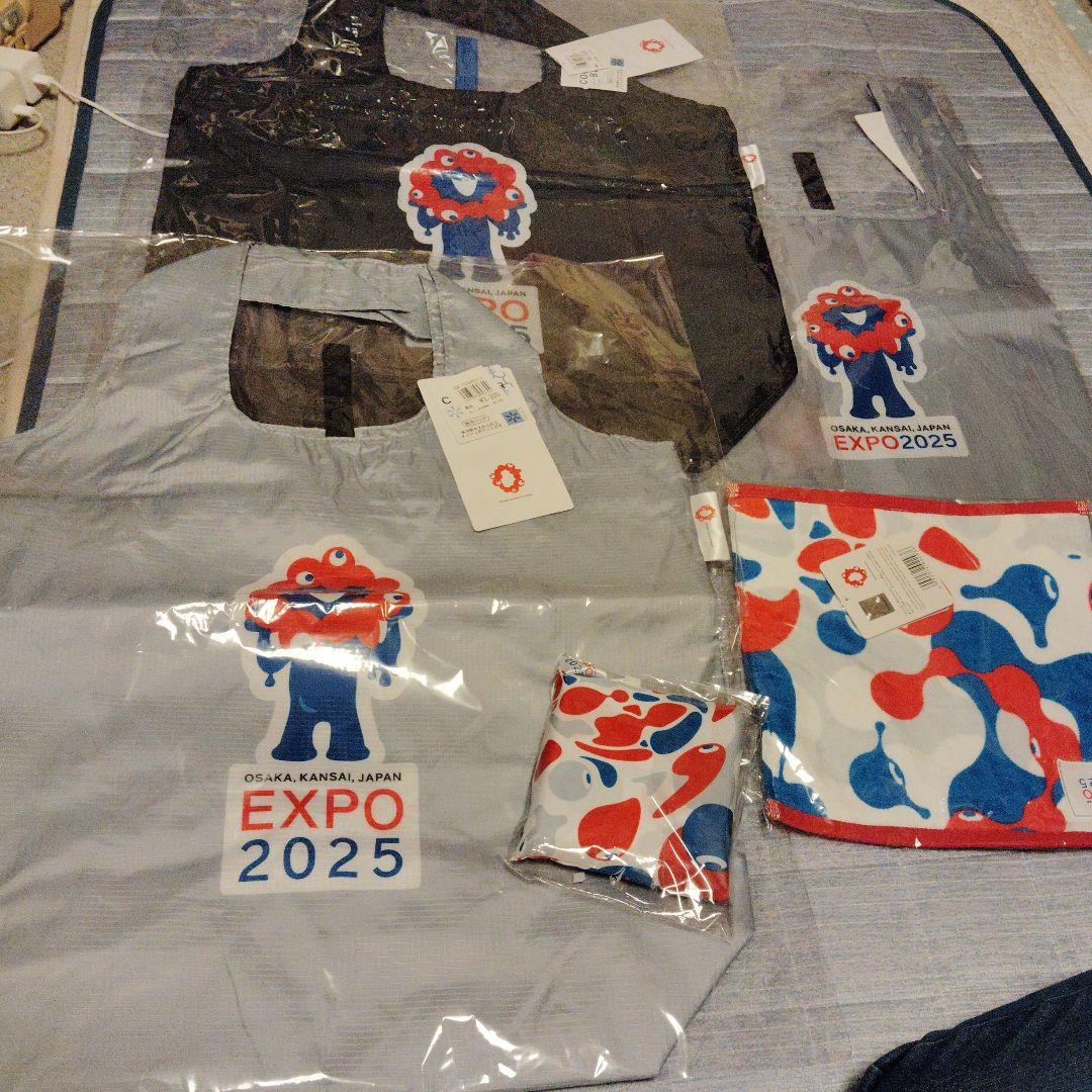 EXPO2025保冷エコバッグ2個とハンドタオルと折り畳みエコバッグとエコバッグ