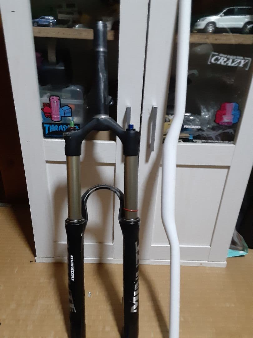 専用 Manitou フォーク ハンドルバー